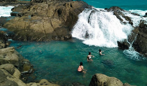 7 Spot Pantai Wedi Ombo, Lokasi, Rute, dan Tiket Masuk