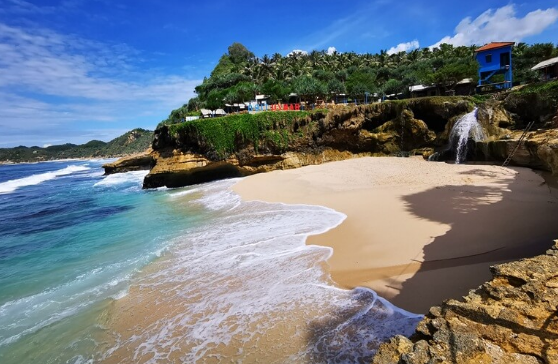 pantai di Pacitan