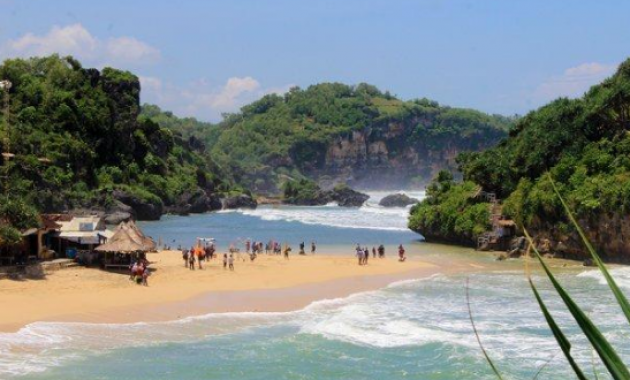 Pantai Watu Kodok
