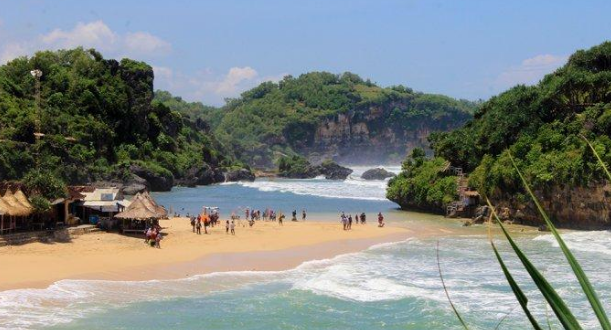 Pantai Watu Kodok