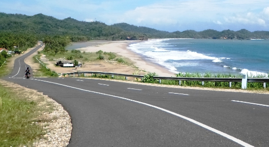 Destinasi Wisata Pantai Soge: Harga Tiket Masuk Dan Spot Menarik