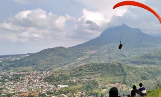 wisata paralayang